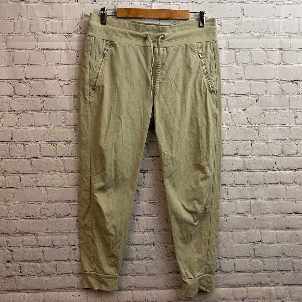 Athleta Trekkie North Jogger Beige Women's 10 Zip Pockets Hiking Camping Outdoor